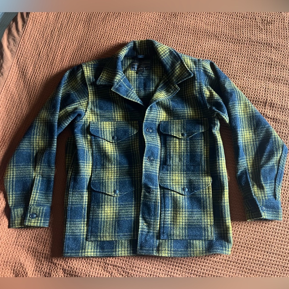 Filson Mackinaw Wool Cruiser Jacket Hold Ochre